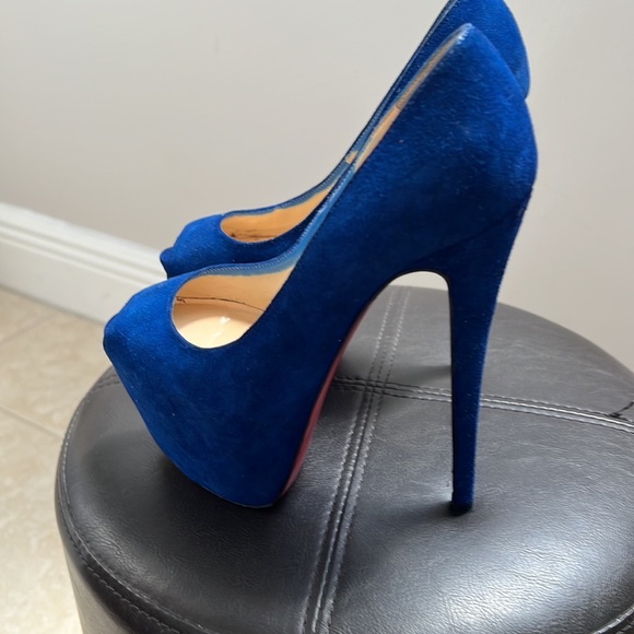 Christian Louboutin Daffodils Blue Suede. - Picture 3 of 12